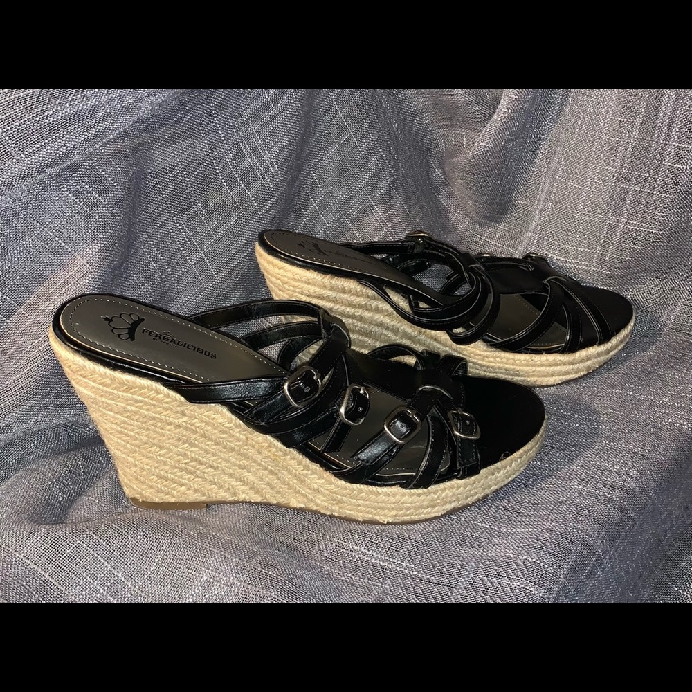 Fergalicious wedge sandal sz 8.5